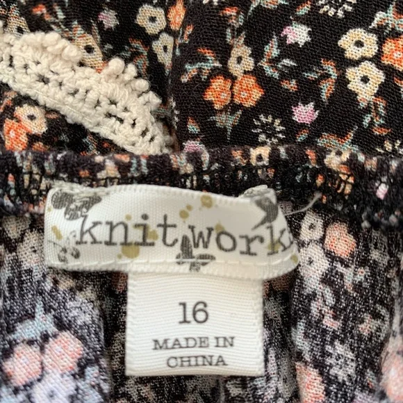 Knitworks girls floral lace crochet dress, size 16 - Picture 3 of 5